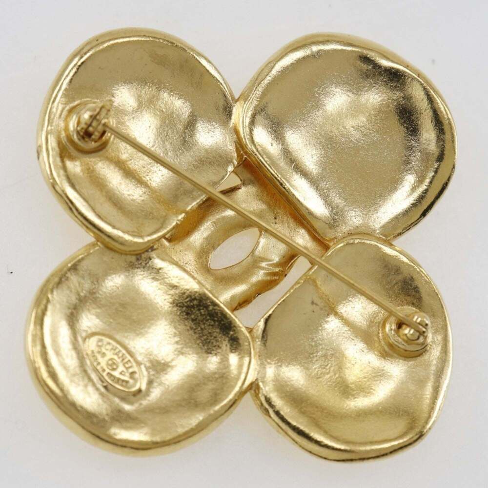 CHANEL Gold Love Brooch - Picture 3 of 7